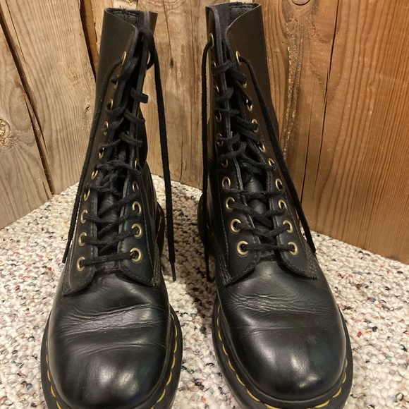 Womens Vegan Doc Martens size 7 - Picture 5 of 5